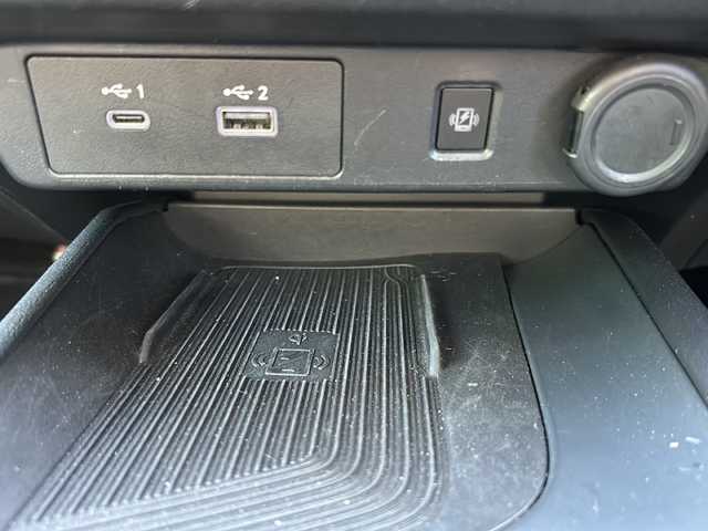 日産 ノート X FOUR 福島県 2023(令5)年 8.8万km スーパーブラック 360°セーフティアシスト/・レーダークルーズコントロール/・踏み間違い衝突防止アシスト/・インテリジェントエマージェンシーブレーキ/・車線逸脱警報/・前方衝突予測警報/純正ディスプレイオーディオナビ/・フルセグTV/USB/HDMI/FM/AM/・AppleCarPlay/AndroidAuto/・バックカメラ/・アラウンドビューモニター/・ビルトインETC2.0/デジタルインナーミラー/シートヒーター/革張りステアリング/・ステアリングスイッチ/・ステアリングヒーター/ワイヤレス充電/電動格納ミラー/・ウィンカーミラー/・オートミラー/プッシュスタート/・スマートキー/前後コーナーセンサー/ハロゲンヘッドライト/・ヘッドライトレベライザー/・オートライト/・オートマチックハイビーム/純正フロアマット