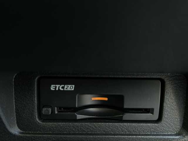 日産 ノート X FOUR 福島県 2023(令5)年 8.8万km スーパーブラック 360°セーフティアシスト/・レーダークルーズコントロール/・踏み間違い衝突防止アシスト/・インテリジェントエマージェンシーブレーキ/・車線逸脱警報/・前方衝突予測警報/純正ディスプレイオーディオナビ/・フルセグTV/USB/HDMI/FM/AM/・AppleCarPlay/AndroidAuto/・バックカメラ/・アラウンドビューモニター/・ビルトインETC2.0/デジタルインナーミラー/シートヒーター/革張りステアリング/・ステアリングスイッチ/・ステアリングヒーター/ワイヤレス充電/電動格納ミラー/・ウィンカーミラー/・オートミラー/プッシュスタート/・スマートキー/前後コーナーセンサー/ハロゲンヘッドライト/・ヘッドライトレベライザー/・オートライト/・オートマチックハイビーム/純正フロアマット