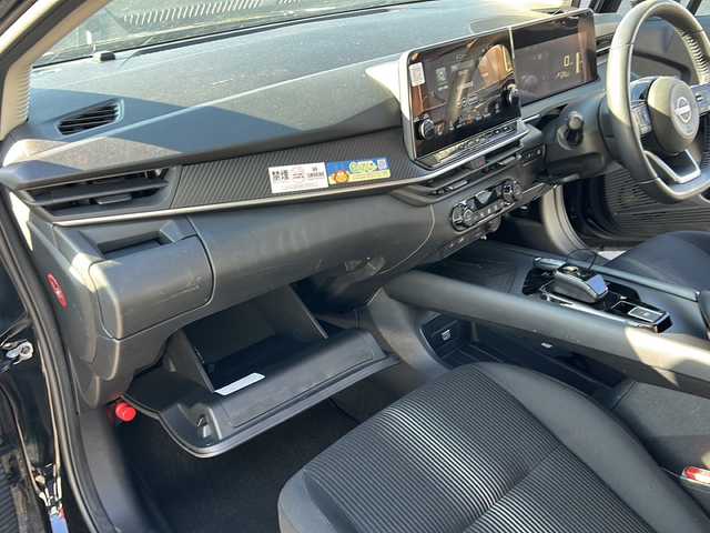 日産 ノート X FOUR 福島県 2023(令5)年 8.8万km スーパーブラック 360°セーフティアシスト/・レーダークルーズコントロール/・踏み間違い衝突防止アシスト/・インテリジェントエマージェンシーブレーキ/・車線逸脱警報/・前方衝突予測警報/純正ディスプレイオーディオナビ/・フルセグTV/USB/HDMI/FM/AM/・AppleCarPlay/AndroidAuto/・バックカメラ/・アラウンドビューモニター/・ビルトインETC2.0/デジタルインナーミラー/シートヒーター/革張りステアリング/・ステアリングスイッチ/・ステアリングヒーター/ワイヤレス充電/電動格納ミラー/・ウィンカーミラー/・オートミラー/プッシュスタート/・スマートキー/前後コーナーセンサー/ハロゲンヘッドライト/・ヘッドライトレベライザー/・オートライト/・オートマチックハイビーム/純正フロアマット