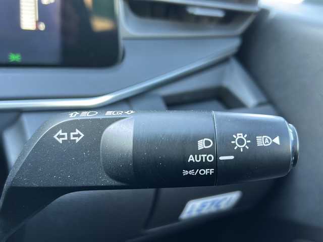 日産 ノート X FOUR 福島県 2023(令5)年 8.8万km スーパーブラック 360°セーフティアシスト/・レーダークルーズコントロール/・踏み間違い衝突防止アシスト/・インテリジェントエマージェンシーブレーキ/・車線逸脱警報/・前方衝突予測警報/純正ディスプレイオーディオナビ/・フルセグTV/USB/HDMI/FM/AM/・AppleCarPlay/AndroidAuto/・バックカメラ/・アラウンドビューモニター/・ビルトインETC2.0/デジタルインナーミラー/シートヒーター/革張りステアリング/・ステアリングスイッチ/・ステアリングヒーター/ワイヤレス充電/電動格納ミラー/・ウィンカーミラー/・オートミラー/プッシュスタート/・スマートキー/前後コーナーセンサー/ハロゲンヘッドライト/・ヘッドライトレベライザー/・オートライト/・オートマチックハイビーム/純正フロアマット