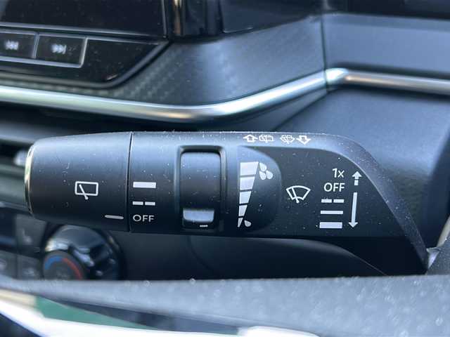 日産 ノート X FOUR 福島県 2023(令5)年 8.8万km スーパーブラック 360°セーフティアシスト/・レーダークルーズコントロール/・踏み間違い衝突防止アシスト/・インテリジェントエマージェンシーブレーキ/・車線逸脱警報/・前方衝突予測警報/純正ディスプレイオーディオナビ/・フルセグTV/USB/HDMI/FM/AM/・AppleCarPlay/AndroidAuto/・バックカメラ/・アラウンドビューモニター/・ビルトインETC2.0/デジタルインナーミラー/シートヒーター/革張りステアリング/・ステアリングスイッチ/・ステアリングヒーター/ワイヤレス充電/電動格納ミラー/・ウィンカーミラー/・オートミラー/プッシュスタート/・スマートキー/前後コーナーセンサー/ハロゲンヘッドライト/・ヘッドライトレベライザー/・オートライト/・オートマチックハイビーム/純正フロアマット