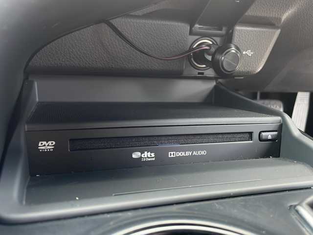 トヨタ カムリ WS 島根県 2019(令1)年 9.3万km プラチナホワイトパールマイカ メーカーナビゲーション/BT CD DVD/TRDフルエアロ/レーダークルーズコントロール/バックカメラ/D席パワーシート/ETC2.0/社外ドライブレコーダー/オートマチックハイビーム/LEDヘッドライト/AUTOHOLD