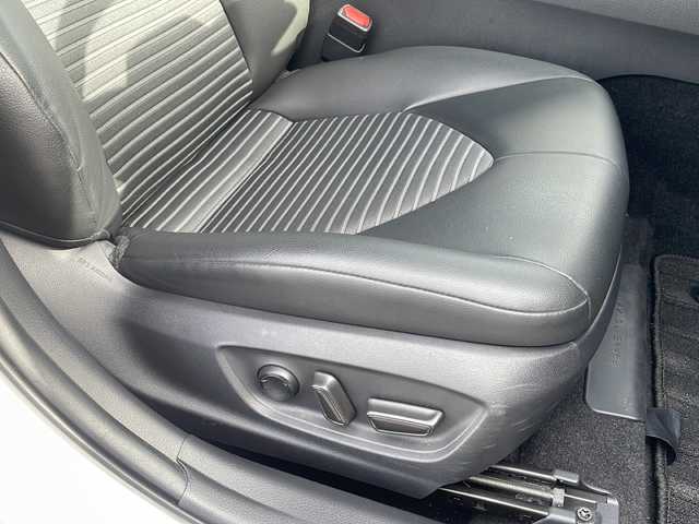 トヨタ カムリ WS 島根県 2019(令1)年 9.3万km プラチナホワイトパールマイカ メーカーナビゲーション/BT CD DVD/TRDフルエアロ/レーダークルーズコントロール/バックカメラ/D席パワーシート/ETC2.0/社外ドライブレコーダー/オートマチックハイビーム/LEDヘッドライト/AUTOHOLD