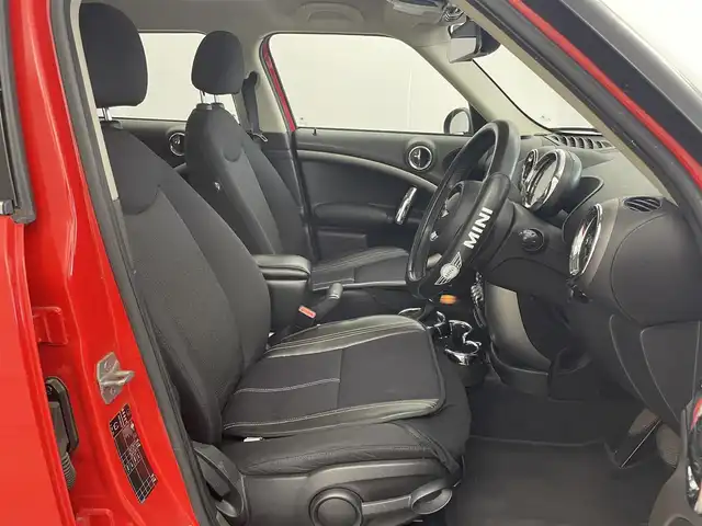 ＭＩＮＩ ミニ クロスオーバー クーパー 埼玉県 2013(平25)年 6.1万km 赤Ⅱ 純正オーディオ バックカメラ ETC ミラー型ドライブレコーダー 純正フロアマット オートエアコン エンジンスタート AUX ルーフレール リアソナー CD再生 純正アルミホイール
