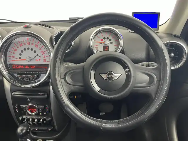 ＭＩＮＩ ミニ クロスオーバー クーパー 埼玉県 2013(平25)年 6.1万km 赤Ⅱ 純正オーディオ バックカメラ ETC ミラー型ドライブレコーダー 純正フロアマット オートエアコン エンジンスタート AUX ルーフレール リアソナー CD再生 純正アルミホイール