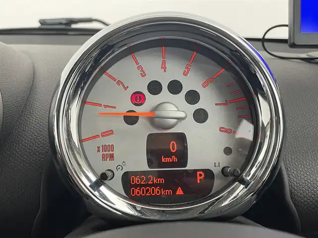 ＭＩＮＩ ミニ クロスオーバー クーパー 埼玉県 2013(平25)年 6.1万km 赤Ⅱ 純正オーディオ バックカメラ ETC ミラー型ドライブレコーダー 純正フロアマット オートエアコン エンジンスタート AUX ルーフレール リアソナー CD再生 純正アルミホイール
