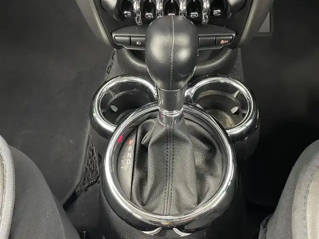 ＭＩＮＩ ミニ クロスオーバー クーパー 埼玉県 2013(平25)年 6.1万km 赤Ⅱ 純正オーディオ バックカメラ ETC ミラー型ドライブレコーダー 純正フロアマット オートエアコン エンジンスタート AUX ルーフレール リアソナー CD再生 純正アルミホイール