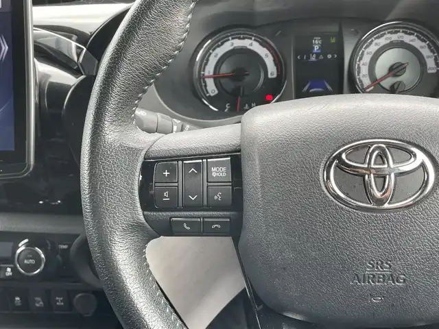 トヨタ ハイラックス Z ブラックラリーエディション 広島県 2019(平31)年 10.8万km アティチュードブラックマイカ ワンオーナー /ALPINEフローティングナビ/バックカメラ/クルーズコントロール/純正AW18インチ(GRスポーツ用AW)/プリクラッシュセーフティー/車線逸脱警報/本革ステアリング/ステアリングリモコン/前後ドラレコ/パワーヒート/ETC/プッシュスタート/スマートキー/スペアスマートキー×１/スペアキー×２/保証書/取扱説明書