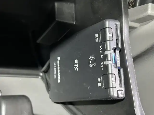 スズキ エブリイ PC 大阪府 2023(令5)年 0.6万km シルキーシルバーメタリック 社外ナビ　衝突安全　レーンキープ　コーナーセンサー　バックカメラ　ETC　ドラレコ　オートライト　純正フロアマット