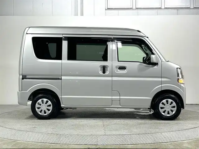 スズキ エブリイ PC 大阪府 2023(令5)年 0.6万km シルキーシルバーメタリック 社外ナビ　衝突安全　レーンキープ　コーナーセンサー　バックカメラ　ETC　ドラレコ　オートライト　純正フロアマット