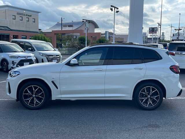 ＢＭＷ Ｘ３ xDrive20d Mスポーツ 長崎県 2022(令4)年 3.2万km 白 ワンオーナー/セレクト・パッケージ/●ステアリング・ホイール・ヒーティング/●アコースティック・ガラス/●電動パノラマ・ガラス・サンルーフ/●リヤ・サイド・ウィンドー・ローラー・ブラインド/●サンプロテクション・ガラス/●リヤ・シート・バックレスト・アジャストメント/●リヤ・シート・ヒーティング/●harman/kardonサラウンド・サウンド・システム/●BMWジェスチャー・コントロール/純正メーカーナビ/BT/USB/フルセグTV/全方位カメラ/ブラックレザーシート/前席パワーシート/D席メモリーシート/全席シートヒーター/ステアリングヒーター/レーダークルーズコントロール/ドライブレコーダー前後/純正LEDヘッドライト/ビルトインETC