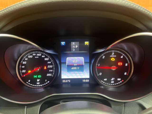 メルセデス・ベンツ ＧＬＣ２２０ d 4マチック クーペ スポーツ 千葉県 2017(平29)年 6.1万km オブシディアンブラック ACC　/半革シート　/ナビ　/TV　/360°　/Bluetooth接続　/HUD　/電動シート　/シートヒーター　/電動リアゲート　/アクティブパーキング　/アンビエントライト　/衝突軽減B　/BSM　/LKA　/ドラレコ /ETC