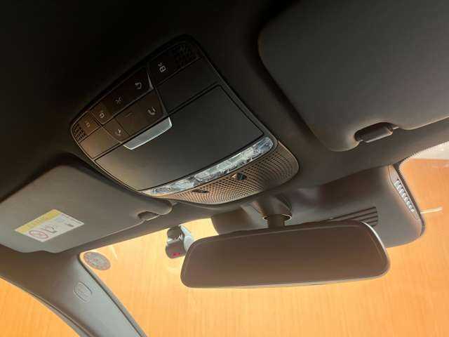 メルセデス・ベンツ ＧＬＣ２２０ d 4マチック クーペ スポーツ 千葉県 2017(平29)年 6.1万km オブシディアンブラック ACC　/半革シート　/ナビ　/TV　/360°　/Bluetooth接続　/HUD　/電動シート　/シートヒーター　/電動リアゲート　/アクティブパーキング　/アンビエントライト　/衝突軽減B　/BSM　/LKA　/ドラレコ /ETC