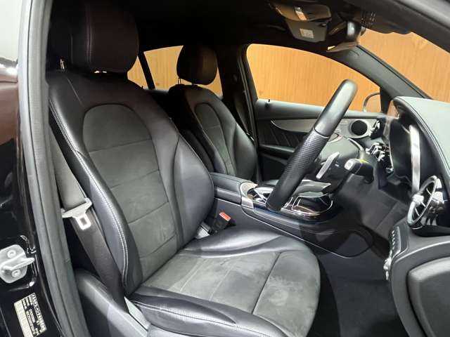 メルセデス・ベンツ ＧＬＣ２２０ d 4マチック クーペ スポーツ 千葉県 2017(平29)年 6.1万km オブシディアンブラック ACC　/半革シート　/ナビ　/TV　/360°　/Bluetooth接続　/HUD　/電動シート　/シートヒーター　/電動リアゲート　/アクティブパーキング　/アンビエントライト　/衝突軽減B　/BSM　/LKA　/ドラレコ /ETC