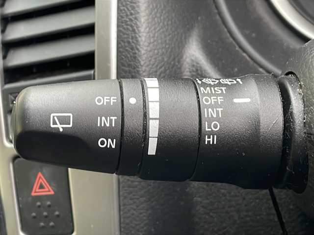 日産 ティーダ 15S 岐阜県 2008(平20)年 7万km サファイアブラック 禁煙車/AM/FM/CD/DVD/純正HDDナビ/ワンセグTV/サイドカメラ/バックカメラ/社外ETC/純正フロアマット/ハンドルスイッチ/盗難防止/オートエアコン/ヘッドライトレベライザー/Wエアバッグ/ドアバイザー/スマートキー