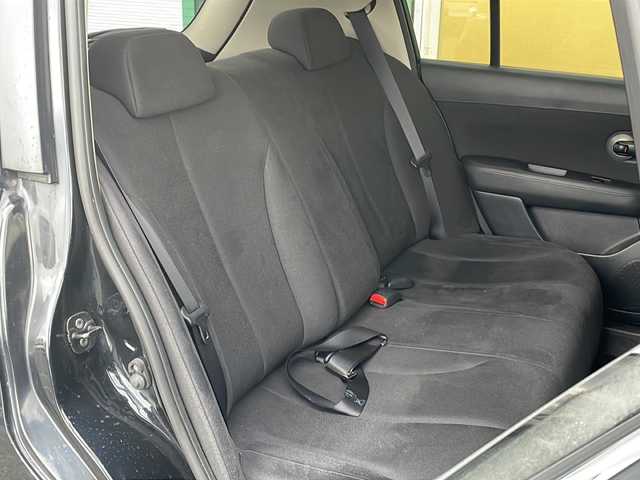 日産 ティーダ 15S 岐阜県 2008(平20)年 7万km サファイアブラック 禁煙車/AM/FM/CD/DVD/純正HDDナビ/ワンセグTV/サイドカメラ/バックカメラ/社外ETC/純正フロアマット/ハンドルスイッチ/盗難防止/オートエアコン/ヘッドライトレベライザー/Wエアバッグ/ドアバイザー/スマートキー