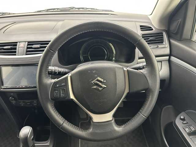 スズキ スイフト XL－DJE 兵庫県 2016(平28)年 6.9万km ブーストブルーパールメタリック 純正SDナビ/フルセグ CD DVD BT MSV/バックカメラ/ドライブレコーダー/ビルトインETC/ドライブレコーダー/アイドリングストップ/純正ドアバイザー/純正フロアマット/スマートキー/プッシュスタート/スペアキー