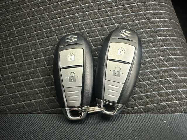 スズキ スイフト XL－DJE 兵庫県 2016(平28)年 6.9万km ブーストブルーパールメタリック 純正SDナビ/フルセグ CD DVD BT MSV/バックカメラ/ドライブレコーダー/ビルトインETC/ドライブレコーダー/アイドリングストップ/純正ドアバイザー/純正フロアマット/スマートキー/プッシュスタート/スペアキー