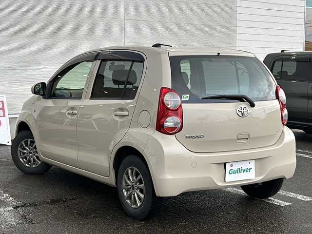 トヨタ パッソ X クツロギ 秋田県 2014(平26)年 8万km キナコメタリック ワンオーナー/純正CD/社外13インチAWサマー積込み/４WD/保証書、取説