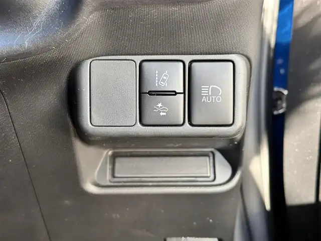 トヨタ アクア S 宮城県 2019(令1)年 3万km コバルトブルーメタリック セーフティセンス/・プリクラッシュセーフティ/・レーンディパーチャーアラート/・オートマチックハイビーム/・先行車発進告知機能/＋インテリジェントクリアランスソナー（パーキングサポートブレーキ機能付）/＝＝＝/純正ナビ（NSZT-W68T）/・CD/DVD/・Bluetooth/・フルセグTV/バックカメラ/ビルトインETC/ドライブレコーダー/キーレスエントリー/スペアキー1本/電動格納ミラー/純正フロアマット/ドアバイザー/Wエアバッグ