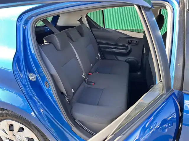 トヨタ アクア S 宮城県 2019(令1)年 3万km コバルトブルーメタリック セーフティセンス/・プリクラッシュセーフティ/・レーンディパーチャーアラート/・オートマチックハイビーム/・先行車発進告知機能/＋インテリジェントクリアランスソナー（パーキングサポートブレーキ機能付）/＝＝＝/純正ナビ（NSZT-W68T）/・CD/DVD/・Bluetooth/・フルセグTV/バックカメラ/ビルトインETC/ドライブレコーダー/キーレスエントリー/スペアキー1本/電動格納ミラー/純正フロアマット/ドアバイザー/Wエアバッグ
