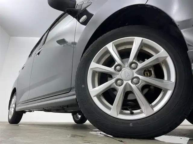 ダイハツ ミラ イース G リミテッド SAⅢ 岡山県 2019(令1)年 2.2万km ブラックマイカメタリック 純正メモリナビゲーション		/【フルセグ/Bluetooth/DVD/MSP】		/バックカメラ		/純正14inアルミホイール+サマータイヤ：装着			/フロント・サイド・リアエアロパーツ		/ETC		/LEDヘッドライト（AUTO機能付き）		/シートヒーター		/横滑り防止機能		/衝突軽減システム		/車線逸脱防止システム				/スマートキー				/プッシュスタート		/コーナーセンサー			/純正フロアマット			/取扱説明書/新車保証書