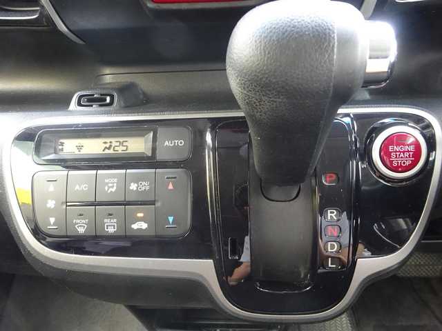 ホンダ Ｎ ＢＯＸ カスタム G SSパッケージ 静岡県 2015(平27)年 9万km スマートブラック ワンオーナー/禁煙車/純正Gathers SDナビ/（CD/DVD/BT/SD/フルセグTV）/ステアリングリモコン/バックカメラ/両側パワースライドドア/CTBA/あんしんパッケージ/アイドリングストップ/電動格納ミラー/フロントフォグランプ/スペアキー/純正フロアマット・バイザー/取扱説明書/保証書