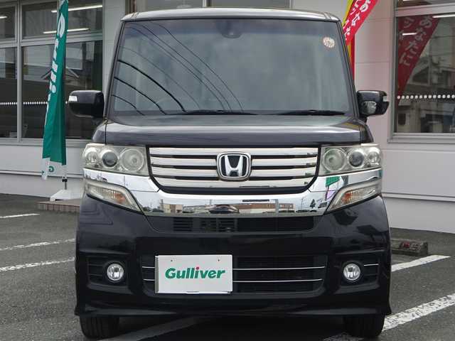 ホンダ Ｎ ＢＯＸ カスタム G SSパッケージ 静岡県 2015(平27)年 9万km スマートブラック ワンオーナー/禁煙車/純正Gathers SDナビ/（CD/DVD/BT/SD/フルセグTV）/ステアリングリモコン/バックカメラ/両側パワースライドドア/CTBA/あんしんパッケージ/アイドリングストップ/電動格納ミラー/フロントフォグランプ/スペアキー/純正フロアマット・バイザー/取扱説明書/保証書