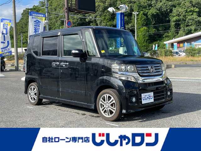 ホンダ Ｎ ＢＯＸ カスタム G SSパッケージ 山形県 2015(平27)年 9万km スマートブラック (株)IDOMが運営する【じしゃロン山形店】の自社ローン専用車両になります。/こちらは現金またはオートローンご利用時の価格です。/自社ローンご希望の方は別途その旨お申付け下さい。/ワンオーナー/禁煙車/純正Gathers SDナビ/（CD/DVD/BT/SD/フルセグTV）/ステアリングリモコン/バックカメラ/両側パワースライドドア/CTBA/あんしんパッケージ/アイドリングストップ/電動格納ミラー/フロントフォグランプ/スペアキー/純正フロアマット・バイザー/取扱説明書/保証書