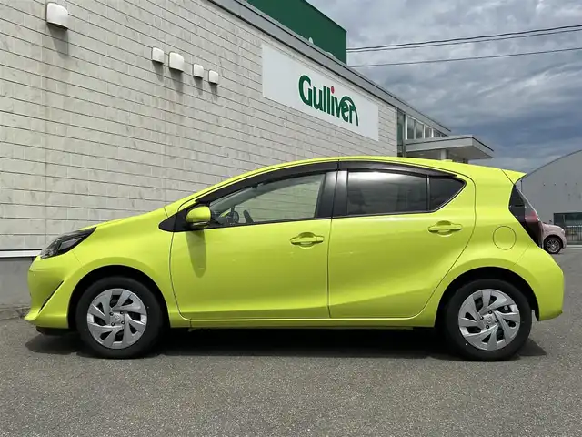 トヨタ アクア G 山形県 2020(令2)年 2.1万km サーモテクトライムグリーン 禁煙車/純正ナビ/ワンセグTV/FM/AM/CD/Bluetooth/全方位カメラ/前後ドライブレコーダー/横滑り防止装置/クルーズコントロール/衝突軽減ブレーキ/純正バイザー/純正マット/スペアキー/スマートキー/フォグランプ/AUTOライト/ETC2.0/ダブルエアバック
