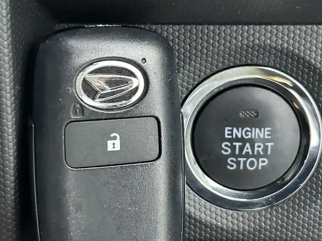 ダイハツ タフト G 熊本県 2020(令2)年 2.3万km サンドベージュメタリック 禁煙車/ガラスルーフ　/純正ナビ（ＣＤ・ＤＶＤ・フルセグ・ＢＴ・ＵＳＢ）/純正前後ドライブレコーダー　/バックカメラ　/前席シートヒーター　/前後クリアランスソナー　/衝突軽減ブレーキ　/横滑り防止　/アイドリングストップ/パーキングアシスト/ルーフレール/純正フロアマット/純正１５インチAW/オートライト/LEDヘッドライト/スマートキー/プッシュスタート/取扱説明書