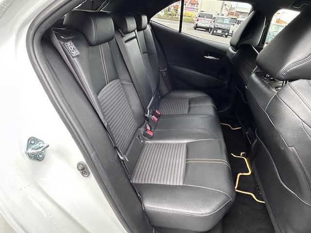 トヨタ カローラ スポーツ HVGスタイル50ミリオンED 大阪府 2022(令4)年 2.7万km プラチナホワイトパールマイカ ナビ　/フルセグ　/バックカメラ　/レーダークルーズコントロール　/ブラインドスポットモニター　/ハーフレザーシート　/シートヒータ　/ＵＳＢ　/ビルトインＥＴＣ　/ＬＥＤヘッドライト　/ＤＶＤキット　/前後ドラレコ