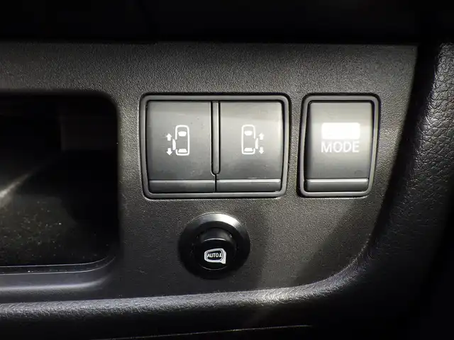 日産 セレナ ハイウェイスター S HV Vセレ 千葉県 2013(平25)年 12.6万km スーパーブラック 両側パワースライドドア/純正SDナビ/地デジTV/【DVD/CD再生機能　Bluetooth接続】/バックカメラ/ETC/HID/フォグライト/ウインカーミラー/純正16インチアルミホイル/インテリジェントキー