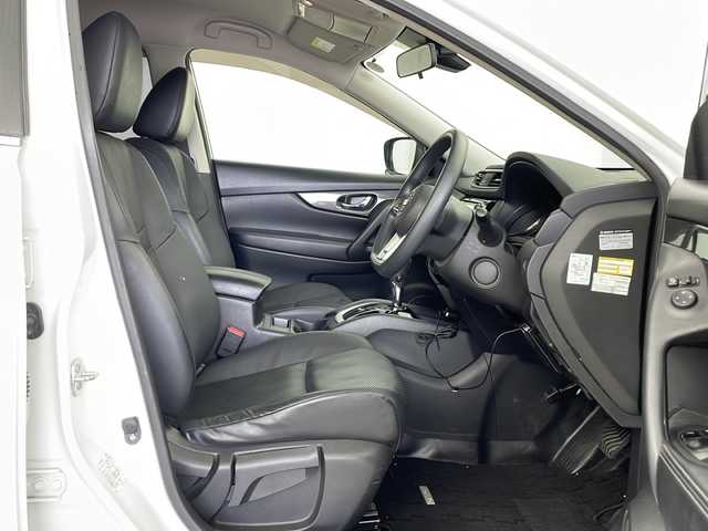日産 エクストレイル 20S 鹿児島県 2019(平31)年 9.3万km ブリリアントホワイトパール エマージェンシーブレーキ/純正SDナビ/Bluetooth DVD/バックカメラ/フルセグTV/カプロンシート/純正ETC/ステアリングスイッチ/LEDヘッドライト/フォグライト/オートライトコントロール/純正17インチアルミホイール/純正フロアマット/ドアバイザー/スマートキー×2/エンジンプッシュスタート/保証書/取扱説明書