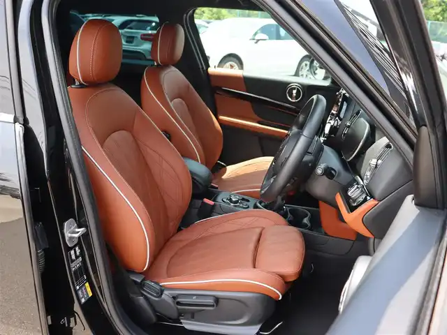 ＭＩＮＩ ＢＭＷ ミニ クロスオーバー クーパー S E オール4 長野県 2023(令5)年 1.3万km ミッドナイト・ブラック・メタリック ・モルトブラウンレザーシート/・純正ナビ /・バックカメラ /・CarPlay /・ACC /・衝突軽減B/・レーンディパチャーW /・パーキングアシスト /・コンフォートアクセス /・パワーシート/ヒータ /・パワーバックD /・オプション18インチアルミホイール