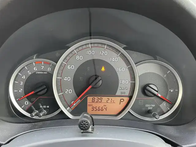 トヨタ ヴィッツ U 青森県 2016(平28)年 9.6万km ブラックマイカ 4WD/社外ディスプレイオーディオ/CD/DVD/BT/寒冷地仕様/純正フロアマット/ETC/運転席シートヒーター＆エアーシート/プリクラッシュセーフティ/レーンキープアシスト/オートライト/電格ミラー/ドアバイザー/冬タイヤ積み込み有/保証書/取扱説明書