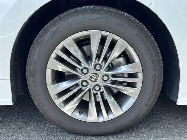 トヨタ アルファード Z 奈良県 2024(令6)年 1.2万km プラチナホワイトパールマイカ ワンオーナー/純正１４インチディスプレイオーディオ/（フルセグ/BT/AppleCarPlay/AndroidAuto)/左右独立ムーンルーフ/レーダークルーズコントロール/パノラミックビューモニター/ブラインドスポットモニター/プリクラッシュセーフティ/前後コーナーセンサー/レーンキープアシスト/パーキングアシスト/両側パワースライドドア/電動リアゲート/ヘッドアップディスプレイ/ブラックレザーシート/運転席メモリーシート/全席パワーシート/全席シートヒーター/全席エアーシート/ハンドルヒーター/デジタルインナーミラー/後席サンシェード/ETC2.0/前後ドライブレコーダー/純正18インチAW/保証書/取り扱い説明書/スペアキーX1