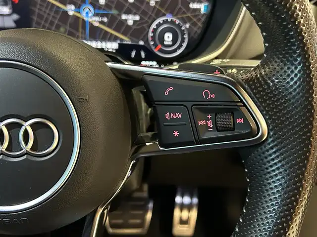 アウディ ＴＴクーペ 2．0 TFSI クワトロ 道央・札幌 2015(平27)年 4.4万km グレイシアホワイトメタリック アシスタンスパッケージアドバンスト/マトリクスLEDヘッドライト/AUDIサイドアシスト/レーンアシスト/パークアシスト/バックカメラ/ホールドアシスト/MMIナビゲーション/バーチャルコックピッド/パワーシート/パーキングエイド/社外GPSレーダー