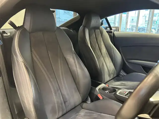 アウディ ＴＴクーペ 2．0 TFSI クワトロ 道央・札幌 2015(平27)年 4.4万km グレイシアホワイトメタリック アシスタンスパッケージアドバンスト/マトリクスLEDヘッドライト/AUDIサイドアシスト/レーンアシスト/パークアシスト/バックカメラ/ホールドアシスト/MMIナビゲーション/バーチャルコックピッド/パワーシート/パーキングエイド/社外GPSレーダー