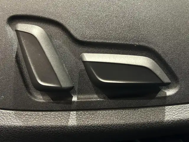 アウディ ＴＴクーペ 2．0 TFSI クワトロ 道央・札幌 2015(平27)年 4.4万km グレイシアホワイトメタリック アシスタンスパッケージアドバンスト/マトリクスLEDヘッドライト/AUDIサイドアシスト/レーンアシスト/パークアシスト/バックカメラ/ホールドアシスト/MMIナビゲーション/バーチャルコックピッド/パワーシート/パーキングエイド/社外GPSレーダー