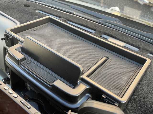 スズキ エブリィ ワゴン PZターボ スペシャル 東京都 2021(令3)年 5.6万km クールカーキPM 4WD/ターボ車/社外SDナビ　型式：CN-F1X10BLD/Bluetooth/フルセグTV/衝突被害軽減ブレーキ/車線逸脱警報装置/両側パワースライドドア/ETC/バックカメラ/プッシュスタート/スマートキー×2/シートヒーター/ドライブレコーダー/社外ステアリング（純正有り）/社外マフラー（純正有り）/社外フロントバンパー（純正有り）/社外テールランプ（純正有り）/スピーカー　/ルーフキャリア/マッドガード