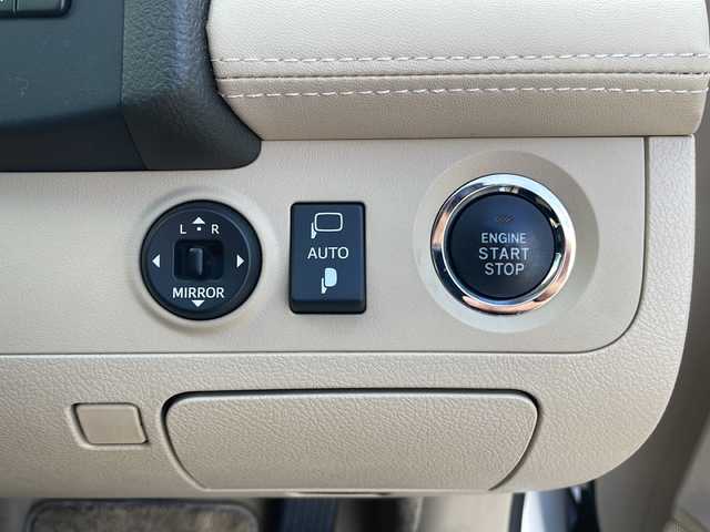 トヨタ クラウン ロイヤル ロイヤルサルーン 島根県 2011(平23)年 5.8万km プレミアムシルバーパール メーカーナビゲーション/フルセグ CD DVD/クルーズコントロール/バックカメラ/D/N席パワーシート/ビルトインETC/社外ドライブレコーダー/純正フロアマット/純正16インチアルミホイール