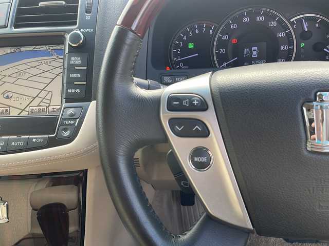 トヨタ クラウン ロイヤル ロイヤルサルーン 島根県 2011(平23)年 5.8万km プレミアムシルバーパール メーカーナビゲーション/フルセグ CD DVD/クルーズコントロール/バックカメラ/D/N席パワーシート/ビルトインETC/社外ドライブレコーダー/純正フロアマット/純正16インチアルミホイール