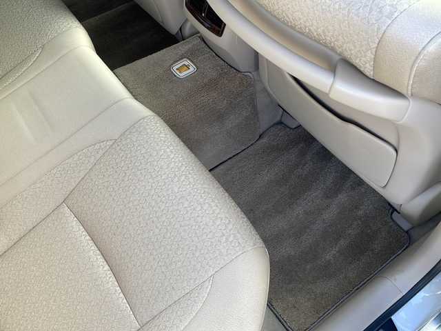 トヨタ クラウン ロイヤル ロイヤルサルーン 島根県 2011(平23)年 5.8万km プレミアムシルバーパール メーカーナビゲーション/フルセグ CD DVD/クルーズコントロール/バックカメラ/D/N席パワーシート/ビルトインETC/社外ドライブレコーダー/純正フロアマット/純正16インチアルミホイール