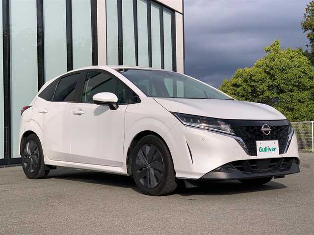 日産 ノート X 大阪府 2021(令3)年 5万km ピュアホワイトパール 社外ナビ/   CD/DVD/Bluetooth/USB/バックモニター/ステアリングスイッチ/ドライブレコーダー/コーナーセンサー/プッシュスタート/スマートキー/ビルトインＥＴＣ/三眼ＬＥＤライト