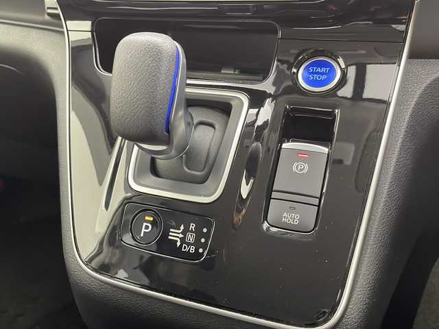 日産 セレナ e－パワー ハイウェイスター G 千葉県 2022(令4)年 3.5万km ブリリアントホワイトパール 禁煙車/360度セーフティーセンス/・プロパイロット/・インテリジェントクリアランスアラート/・エマージェンシーブレーキ/・ブラインドスポット警報/両側パワースライドドア/純正10インチナビ/・CD/DVD/Bluetooth/フルセグTV/アラウンドビューモニター/レーダークルーズコントロール/LEDオートライト/純正16インチアルミホイール/アイドリングストップ/プッシュスタート/スマートキー
