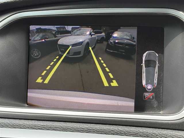 ボルボ Ｖ４０ D4 インスクリプション 静岡県 2018(平30)年 4.3万km クリスタルホワイトP ホワイトレザーシート/BLIS/純正ナビ/(CD/Bluetooth/USB)/衝突被害軽減システム/バックカメラ/アダプティブクルーズコントロール/レーンキープアシスト/パーキングアシスト/メモリー付パワーシート/シートヒーター/スマートキー/ETC/ドライブレコーダー/フロアマット/純正17インチアルミホイール