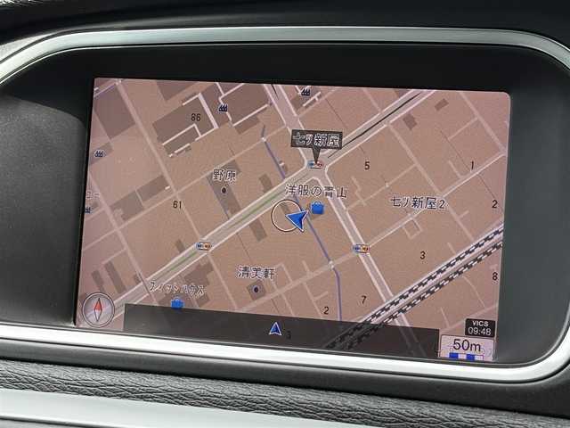 ボルボ Ｖ４０ D4 インスクリプション 静岡県 2018(平30)年 4.3万km クリスタルホワイトP ホワイトレザーシート/BLIS/純正ナビ/(CD/Bluetooth/USB)/衝突被害軽減システム/バックカメラ/アダプティブクルーズコントロール/レーンキープアシスト/パーキングアシスト/メモリー付パワーシート/シートヒーター/スマートキー/ETC/ドライブレコーダー/フロアマット/純正17インチアルミホイール