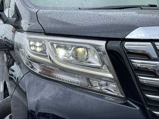 トヨタ アルファードハイブリット エグゼクティブ ラウンジ 道北・旭川 2015(平27)年 8.1万km ブラック ・4WD/・禁煙車/・寒冷地仕様/・JBLサウンド/・純正SDナビ/ CD/DVD/BD/SD/MSV/USB/AUX/BT/フルセグ/・パノラミックビューモニター/・リアエンターテイメント/・1500W/・純正エンジンスターター/・PCS/・ACC/・ISC/・クリアランスソナー /・両側電動スライドドア/・電動リアゲート/・運転席メモリシート/・パワーシート /・シートヒーター/エアシート /・ステアリングヒーター/・オートハイビーム/・オートライト/・LEDヘッドライト/・フォグライト/・リアフォグ/・ドライブレコーダー/・ビルトインETC2.0/・フロントデアイサー/・サンシェード/・オートリトラミラー /・オートワイパー/・オットマンシート /・純正フロアマット