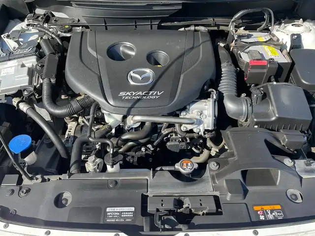 マツダ ＣＸ－３ XD Lパッケージ 滋賀県 2019(平31)年 8万km スノーフレイクホワイトパールマイカ BOSEサウンドシステム/純正ナビ/（AM/FM/CD/DVD/フルセグ/Bluetooth/USB）/アラウンドビューモニター/バックカメラ/ETC/i-ACTIVSENSE/・踏み間違い防止アシスト/・ブレーキアシスト/・プリクラッシュブレーキアシスト/・ヒルスタート（坂道発進）アシスト/・前方衝突防止支援システム/・後側方衝突防止支援システム/・TCS（トラクションコントロールシステム）/・VDC（ビークルダイナミクスコントロール）/・レーンキープアシスト/・車間自動制御システム/・ASCD（オートスピードコントロール装置）/・ABS（アンチロックブレーキシステム）/・バックビューモニター/・サイドブラインドモニター/・コーナー・バックセンサー（ソナー）/・標識検知機能/運転席・助手席シートヒーター/ステアリングヒーター/電動格納ミラー/電子パーキング/ブレーキホールド/アイドリングストップ/ステアリングスイッチ/パドルシフト/オートライト/LEDヘッドライト/フロントフォグ/フルオートエアコン/USB端子/プッシュスタート/スマートキー/純正フロアマット/純正ドアバイザー